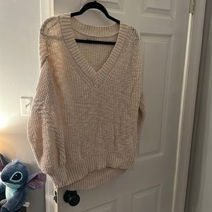 American eagle white v neck